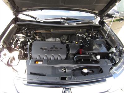 2017 Mitsubishi Outlander AWD,CONV PKG,RVC,SILVER CERTIFIED   - Photo 71 - Haddon Twp, NJ 08107
