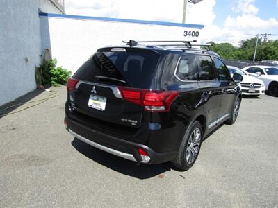 2017 Mitsubishi Outlander AWD,CONV PKG,RVC,SILVER CERTIFIED   - Photo 7 - Haddon Twp, NJ 08107