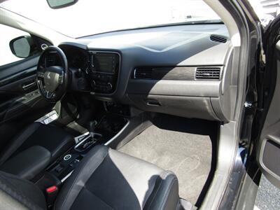 2017 Mitsubishi Outlander AWD,CONV PKG,RVC,SILVER CERTIFIED   - Photo 52 - Haddon Twp, NJ 08107