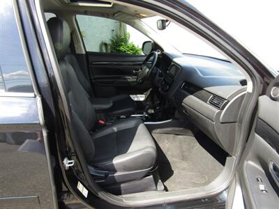 2017 Mitsubishi Outlander AWD,CONV PKG,RVC,SILVER CERTIFIED   - Photo 51 - Haddon Twp, NJ 08107