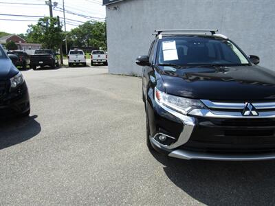 2017 Mitsubishi Outlander AWD,CONV PKG,RVC,SILVER CERTIFIED   - Photo 11 - Haddon Twp, NJ 08107