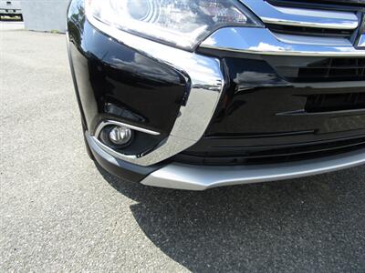 2017 Mitsubishi Outlander AWD,CONV PKG,RVC,SILVER CERTIFIED   - Photo 10 - Haddon Twp, NJ 08107