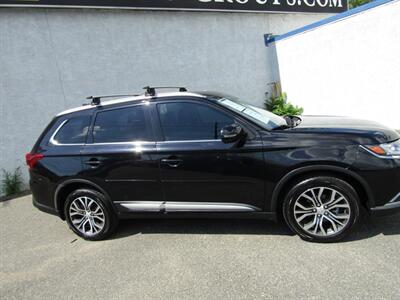 2017 Mitsubishi Outlander AWD,CONV PKG,RVC,SILVER CERTIFIED   - Photo 8 - Haddon Twp, NJ 08107