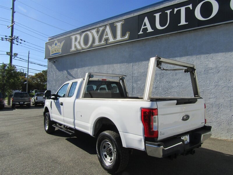 2017 Ford F-350 350, FX4,HEAVY DUTY,CONV PKG,RVC,SILVER CERTIFIED - Photo 6 - Haddon Twp, NJ 08107