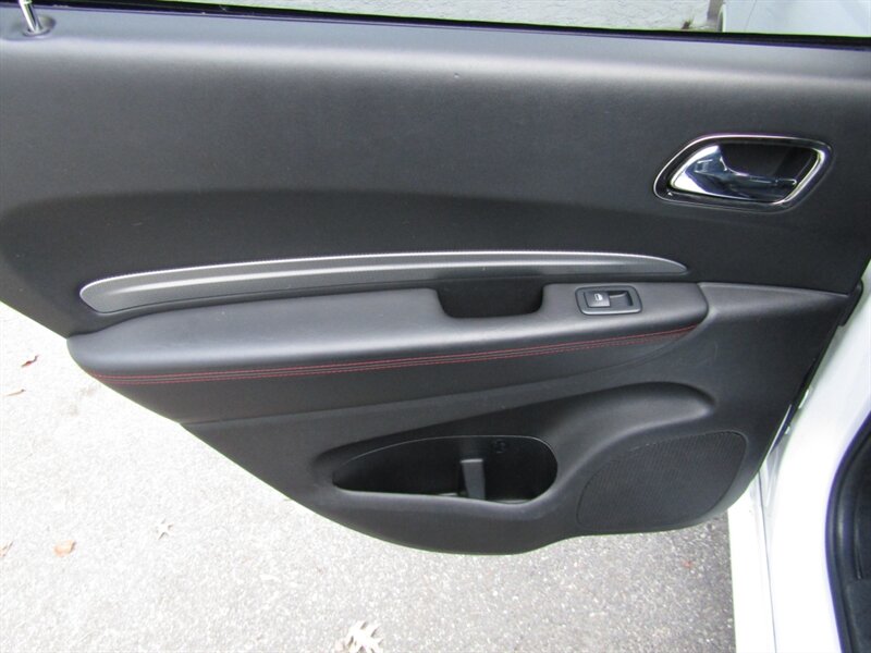 2018 Dodge Durango R/T, AWD,BLACKTOP,NAV,RVC,SILVER CERTIFIED - Photo 19 - Haddon Twp, NJ 08107