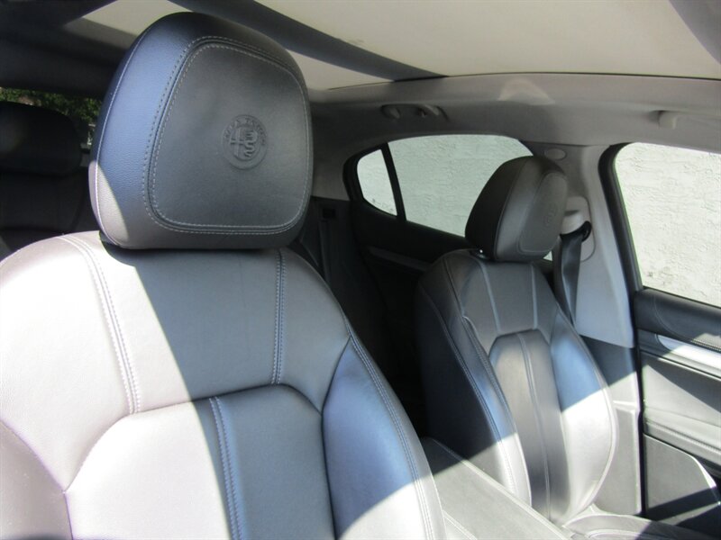 2019 Alfa Romeo Stelvio TI,AWD,NAV,PANO,CONV PKG,SILVER CERTIFIED - Photo 19 - Haddon Twp, NJ 08107