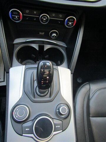 2019 Alfa Romeo Stelvio TI,AWD,NAV,PANO,CONV PKG,SILVER CERTIFIED - Photo 33 - Haddon Twp, NJ 08107