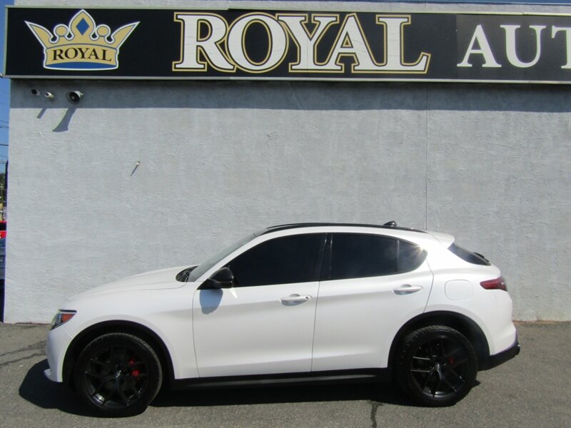 2019 Alfa Romeo Stelvio TI,AWD,NAV,PANO,CONV PKG,SILVER CERTIFIED - Photo 4 - Haddon Twp, NJ 08107