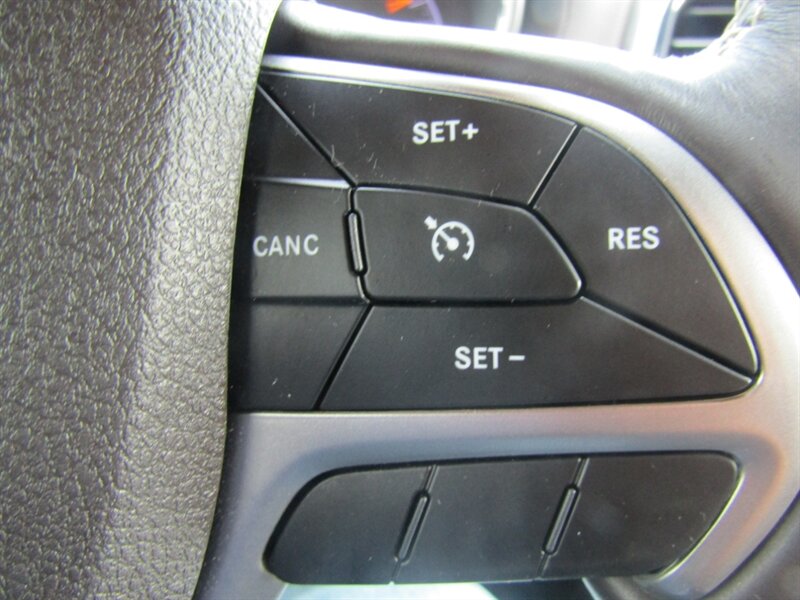 2018 Jeep Grand Cherokee OVERLAND4x4,ADVENTURE PKG,LOADED,SILVER CERTIFIED - Photo 26 - Haddon Twp, NJ 08107