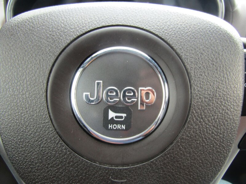 2018 Jeep Grand Cherokee OVERLAND4x4,ADVENTURE PKG,LOADED,SILVER CERTIFIED - Photo 25 - Haddon Twp, NJ 08107