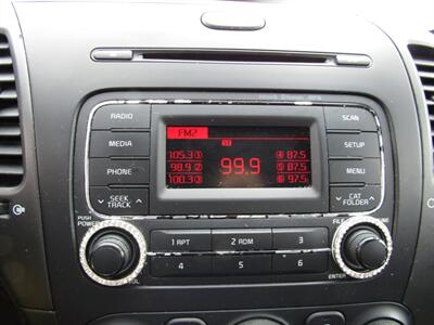 2016 Kia Forte5 LX,CONV PKG,PWR PKG,SILVER CERTIFIED   - Photo 24 - Haddon Twp, NJ 08107