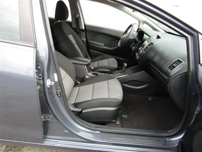 2016 Kia Forte5 LX,CONV PKG,PWR PKG,SILVER CERTIFIED   - Photo 17 - Haddon Twp, NJ 08107