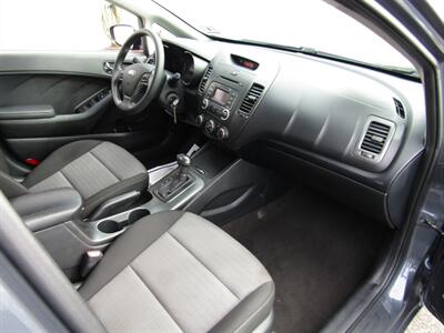2016 Kia Forte5 LX,CONV PKG,PWR PKG,SILVER CERTIFIED   - Photo 16 - Haddon Twp, NJ 08107