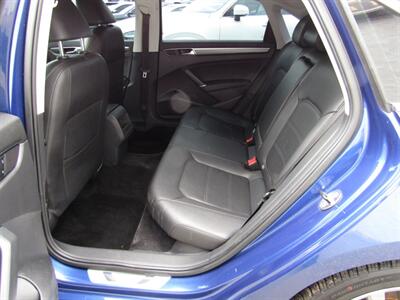 2017 Volkswagen Passat 1.8T R-Line   - Photo 17 - Haddon Twp, NJ 08107