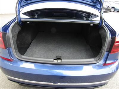 2017 Volkswagen Passat 1.8T R-Line   - Photo 18 - Haddon Twp, NJ 08107