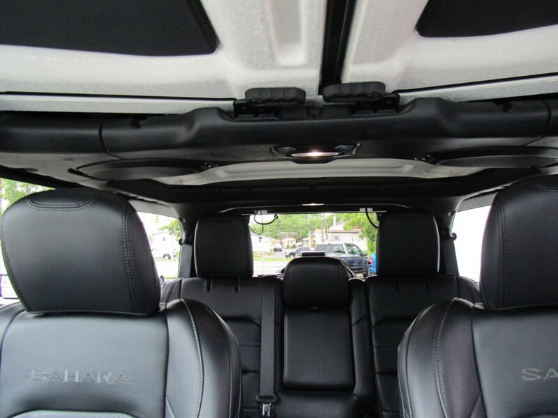 2018 Jeep Wrangler Unlimited Sahara - Photo 18 - Haddon Twp, NJ 08107