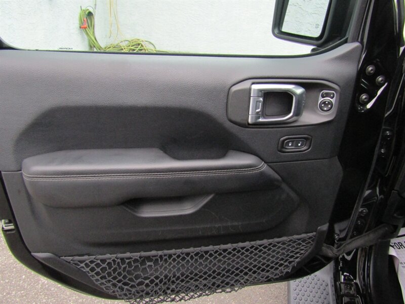 2018 Jeep Wrangler Unlimited Sahara - Photo 14 - Haddon Twp, NJ 08107