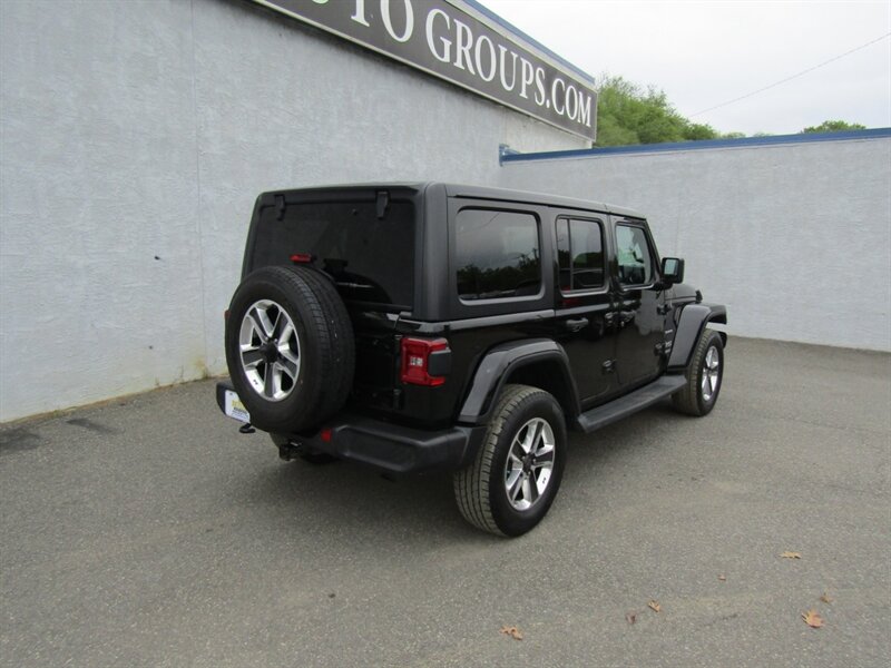 2018 Jeep Wrangler Unlimited Sahara - Photo 8 - Haddon Twp, NJ 08107