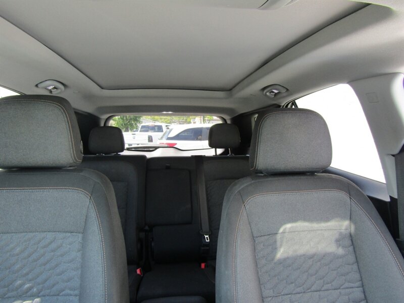 2018 Chevrolet Equinox AWD,LT,CONV PKG,TECH PKG,RVC, SILVER CERTIFIED - Photo 14 - Haddon Twp, NJ 08107