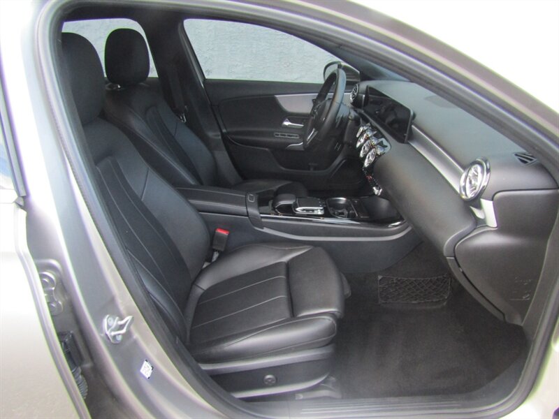 2019 Mercedes-Benz AWD,NAV,DR.ASST PKG,TECH PKG,RVC,SILVER CERTIFIED - Photo 17 - Haddon Twp, NJ 08107