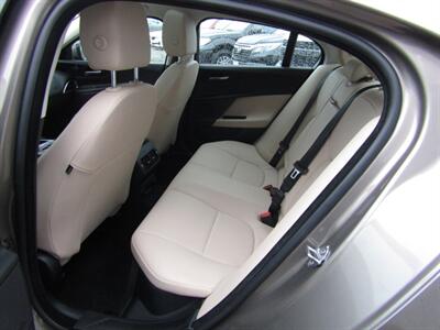 2017 Jaguar XE 35t Premium   - Photo 16 - Haddon Twp, NJ 08107