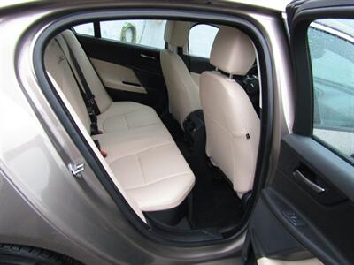 2017 Jaguar XE 35t Premium   - Photo 18 - Haddon Twp, NJ 08107