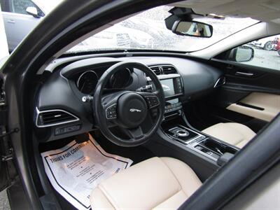 2017 Jaguar XE 35t Premium   - Photo 14 - Haddon Twp, NJ 08107