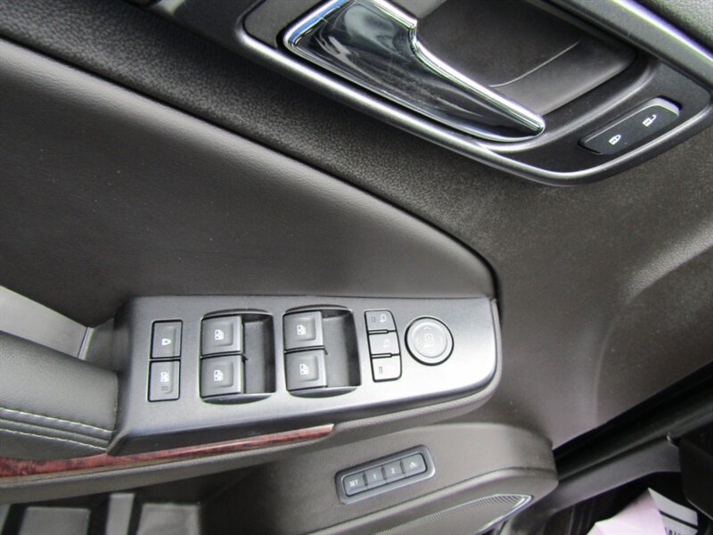 2017 GMC Yukon SLT,4X4,TECH PKG.DR.ASST PKG,RVCSILVER CERTIFIED - Photo 10 - Haddon Twp, NJ 08107