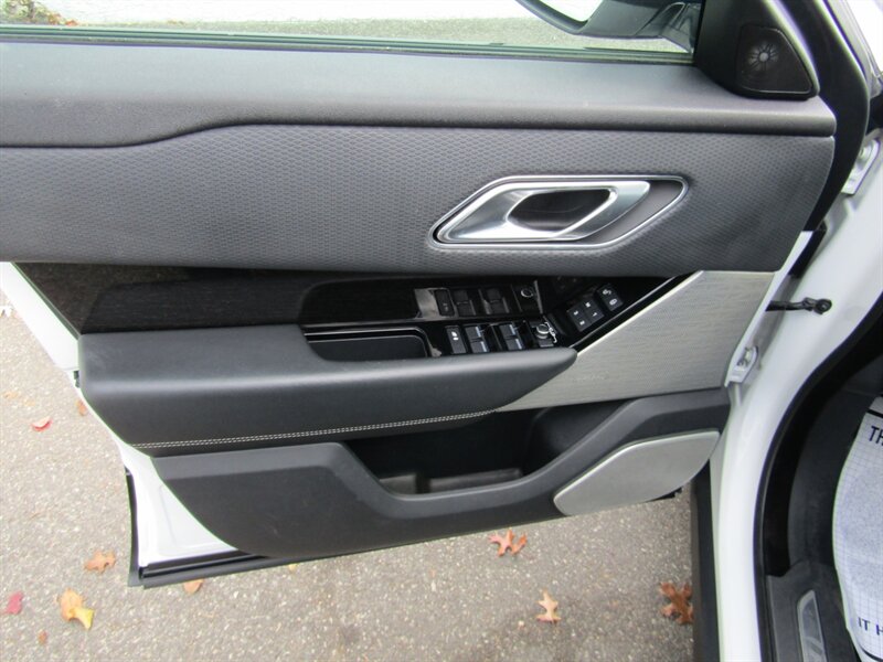 2018 Land Rover Range Rover Velar DYNAMIC,AWD,TECH PKG,CONV PKG,RVC,SILVER CERTIFIED - Photo 35 - Haddon Twp, NJ 08107