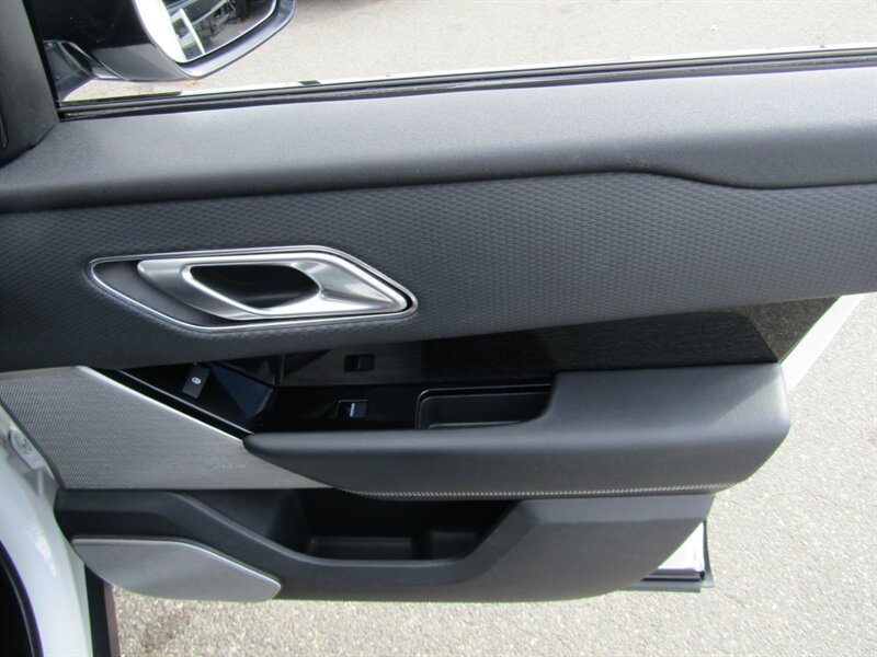 2018 Land Rover Range Rover Velar DYNAMIC,AWD,TECH PKG,CONV PKG,RVC,SILVER CERTIFIED - Photo 50 - Haddon Twp, NJ 08107