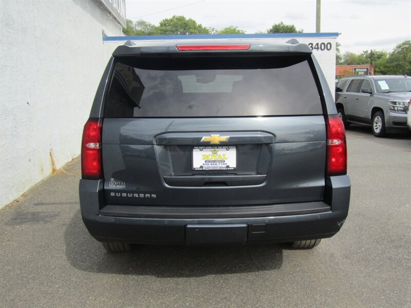 2020 Chevrolet Suburban LT,4x4,LUX PKG,DVD,COMFORT PKG,SILVER CERTIFIED - Photo 7 - Haddon Twp, NJ 08107