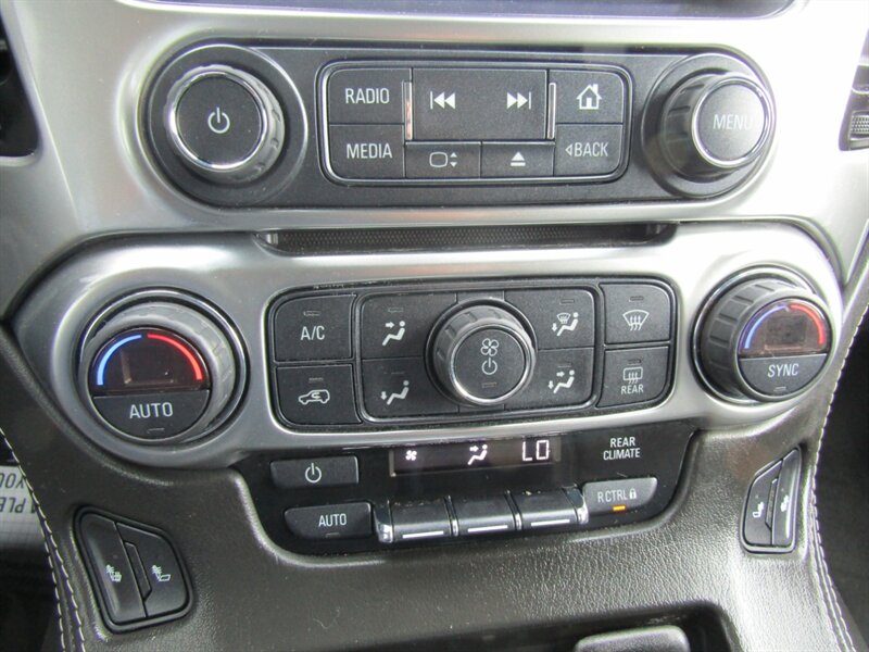 2020 Chevrolet Suburban LT,4x4,LUX PKG,DVD,COMFORT PKG,SILVER CERTIFIED - Photo 32 - Haddon Twp, NJ 08107