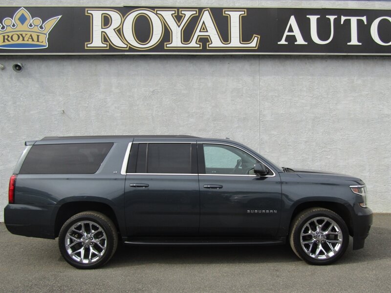 2020 Chevrolet Suburban LT,4x4,LUX PKG,DVD,COMFORT PKG,SILVER CERTIFIED - Photo 2 - Haddon Twp, NJ 08107