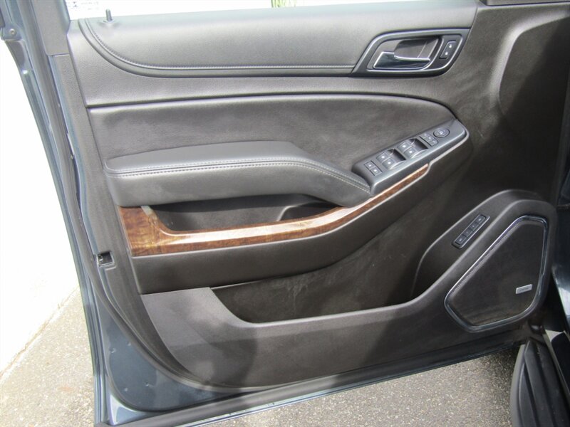 2020 Chevrolet Suburban LT,4x4,LUX PKG,DVD,COMFORT PKG,SILVER CERTIFIED - Photo 9 - Haddon Twp, NJ 08107