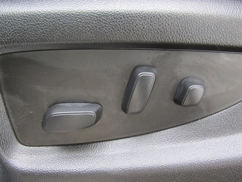2020 Chevrolet Suburban LT,4x4,LUX PKG,DVD,COMFORT PKG,SILVER CERTIFIED - Photo 11 - Haddon Twp, NJ 08107