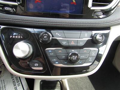 2017 Chrysler Pacifica LIMITED,NAV,PANO,TECH PKG,SILVER CERTIFIED   - Photo 37 - Haddon Twp, NJ 08107