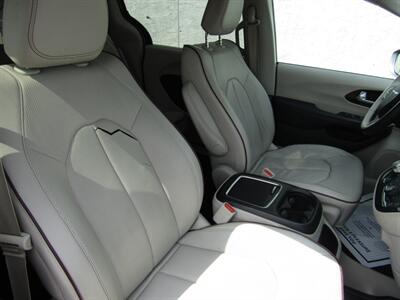 2017 Chrysler Pacifica LIMITED,NAV,PANO,TECH PKG,SILVER CERTIFIED   - Photo 26 - Haddon Twp, NJ 08107