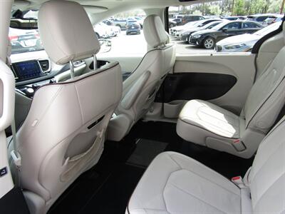 2017 Chrysler Pacifica LIMITED,NAV,PANO,TECH PKG,SILVER CERTIFIED   - Photo 19 - Haddon Twp, NJ 08107