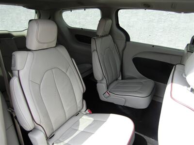 2017 Chrysler Pacifica LIMITED,NAV,PANO,TECH PKG,SILVER CERTIFIED   - Photo 23 - Haddon Twp, NJ 08107