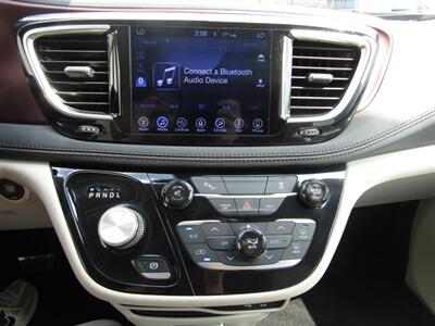 2017 Chrysler Pacifica LIMITED,NAV,PANO,TECH PKG,SILVER CERTIFIED   - Photo 34 - Haddon Twp, NJ 08107