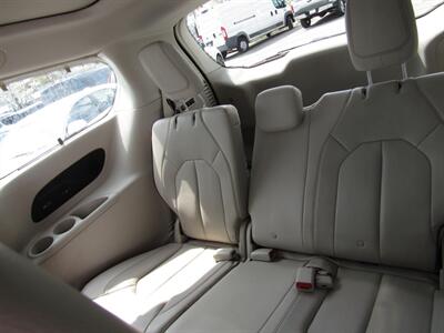 2017 Chrysler Pacifica LIMITED,NAV,PANO,TECH PKG,SILVER CERTIFIED   - Photo 20 - Haddon Twp, NJ 08107