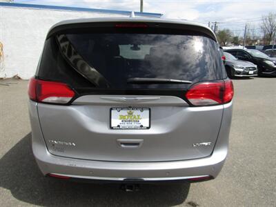 2017 Chrysler Pacifica LIMITED,NAV,PANO,TECH PKG,SILVER CERTIFIED   - Photo 6 - Haddon Twp, NJ 08107