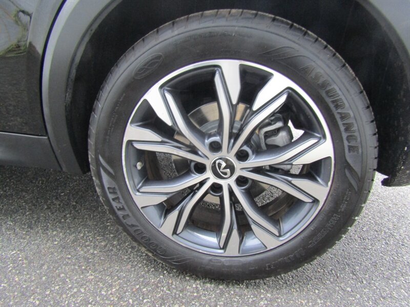 2017 INFINITI QX30 AWD,PREM ,NAV,TECH PKG,CONV PKG,SILVER CERTIFIED - Photo 32 - Haddon Twp, NJ 08107