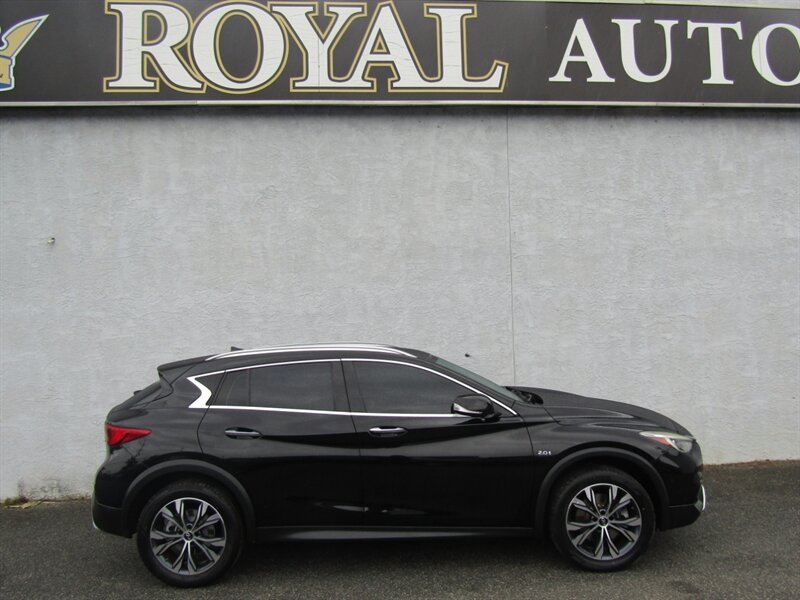 2017 INFINITI QX30 AWD,PREM ,NAV,TECH PKG,CONV PKG,SILVER CERTIFIED - Photo 2 - Haddon Twp, NJ 08107