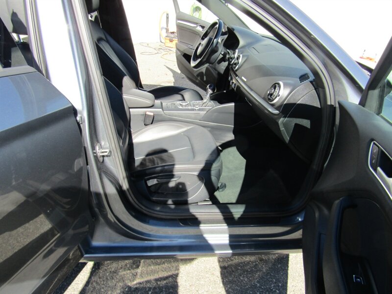 2016 Audi A3 2.0T quattro Premium - Photo 39 - Haddon Twp, NJ 08107