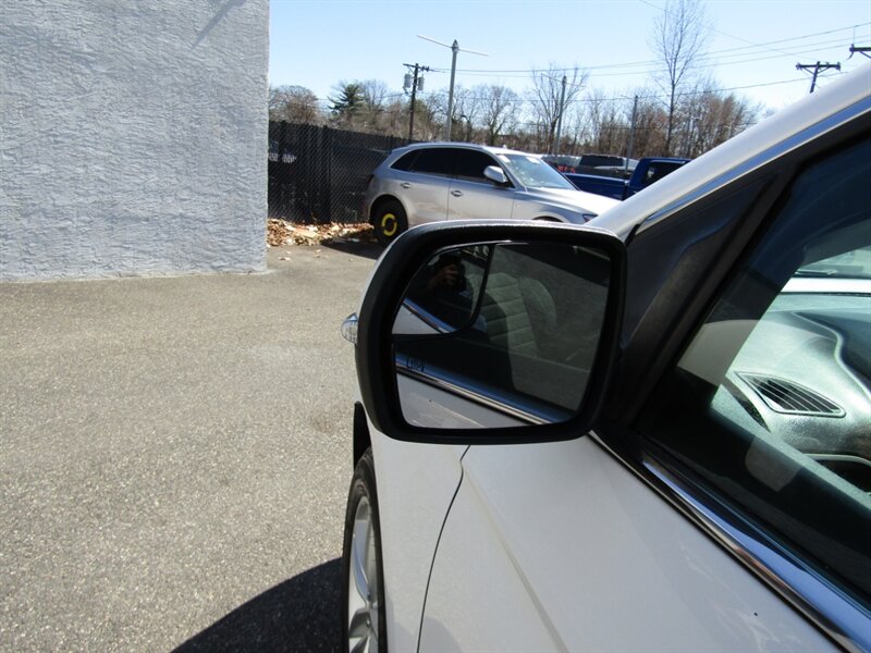 2016 Ford Edge SEL,AWD,,TECH PKG,CONV PKG,RVC,SILVER CERTIFIED - Photo 25 - Haddon Twp, NJ 08107