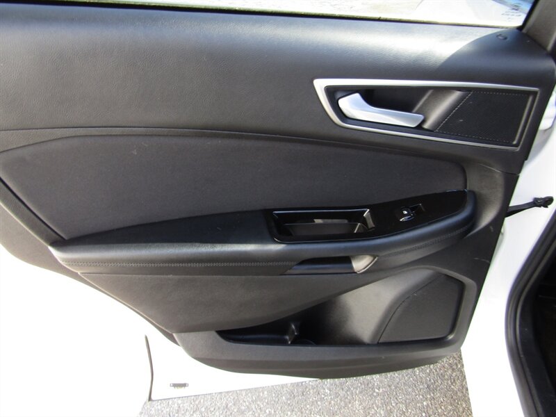2016 Ford Edge SEL,AWD,,TECH PKG,CONV PKG,RVC,SILVER CERTIFIED - Photo 40 - Haddon Twp, NJ 08107