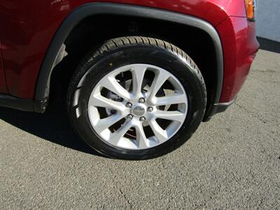 2017 Jeep Grand Cherokee Limited   - Photo 18 - Haddon Twp, NJ 08107