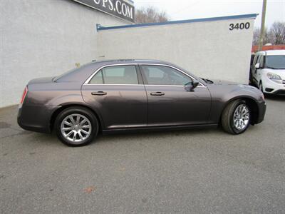 2014 Chrysler 300C NV PKG,PWR CONV PKG,RVC,SILVER CERTIFIED   - Photo 8 - Haddon Twp, NJ 08107