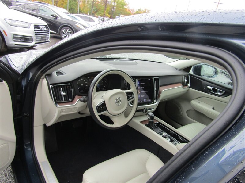 2021 Volvo S60 T5 Momentum   - Photo 35 - Haddon Twp, NJ 08107